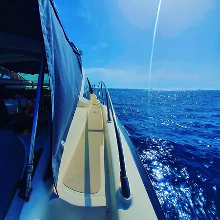 Botel R'paradise *